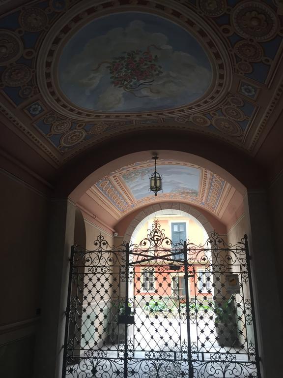 Palazzo Carasi Apartments Cremona Bagian luar foto