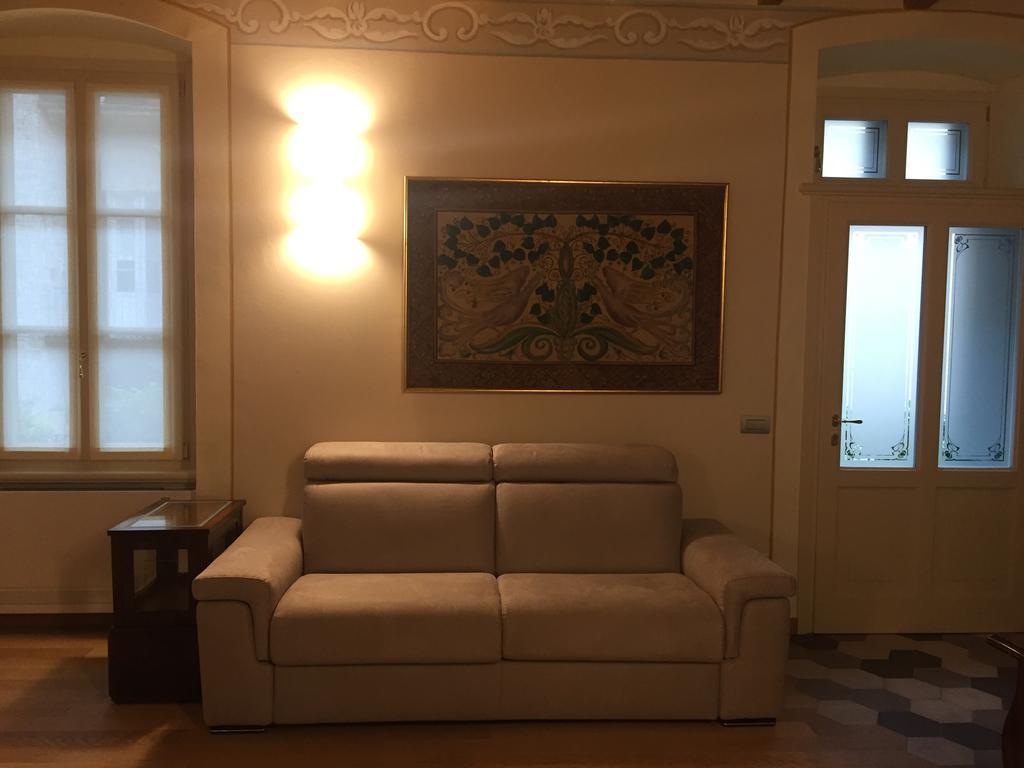 Palazzo Carasi Apartments Cremona Bagian luar foto