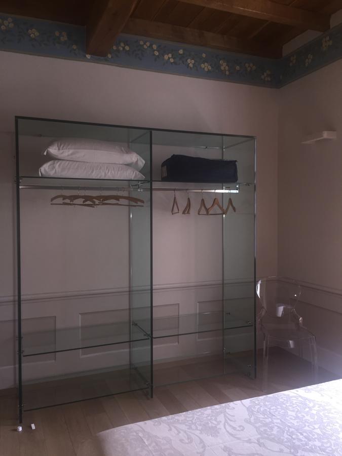 Palazzo Carasi Apartments Cremona Bagian luar foto